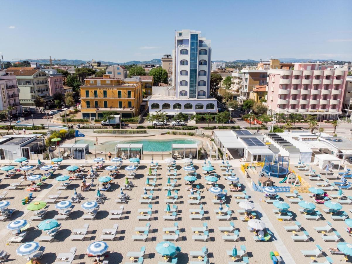Hotel Alexandra - Beach Front - Healthy Xxl Breakfast & Brunch Until 12 30 - Parking Included 米萨诺阿德里亚蒂科 外观 照片