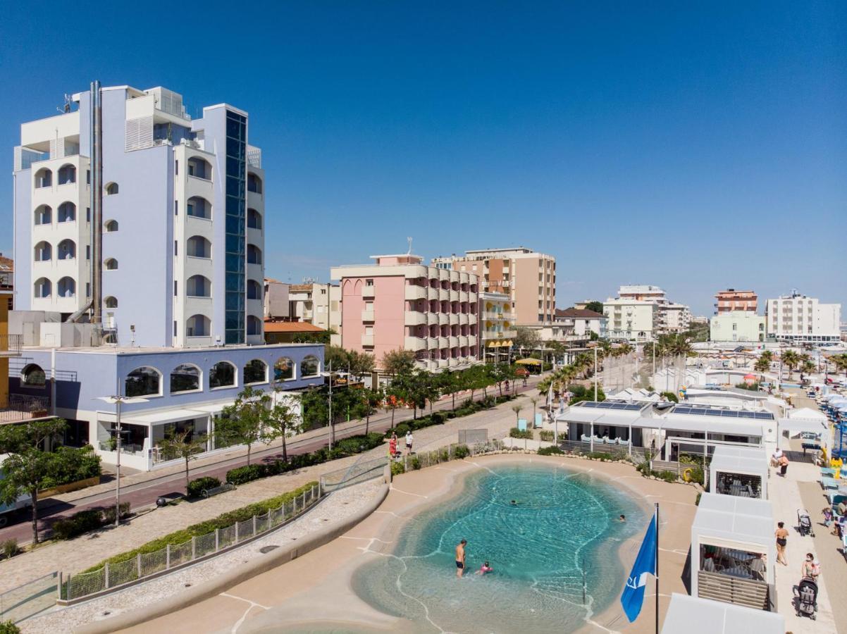 Hotel Alexandra - Beach Front - Healthy Xxl Breakfast & Brunch Until 12 30 - Parking Included 米萨诺阿德里亚蒂科 外观 照片