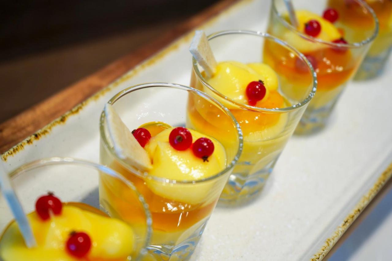 Hotel Alexandra - Beach Front - Healthy Xxl Breakfast & Brunch Until 12 30 - Parking Included 米萨诺阿德里亚蒂科 外观 照片