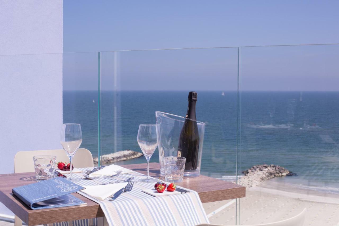 Hotel Alexandra - Beach Front - Healthy Xxl Breakfast & Brunch Until 12 30 - Parking Included 米萨诺阿德里亚蒂科 外观 照片